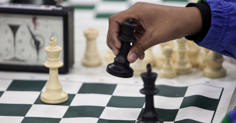 Secretaria Municipal de Educação de São Paulo - Clube de xadrez  ♟ Na  próxima segunda-feira (25) abrem as inscrições para contratação de  Formadores, Mestres de Xadrez e Instrutores para os Clubes