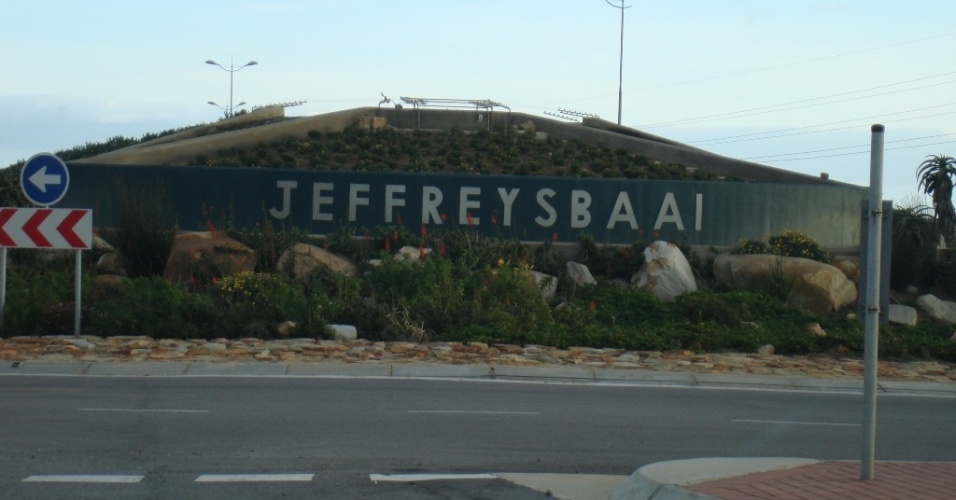 Placa indicando a baía de Jeffrey (Jeffrey's bay), uma das praias mais citadas pelos intercambistas entrevistados